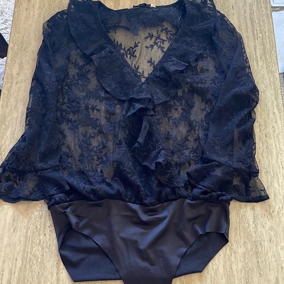 Black lace bodysuit - Picture 1 of 2